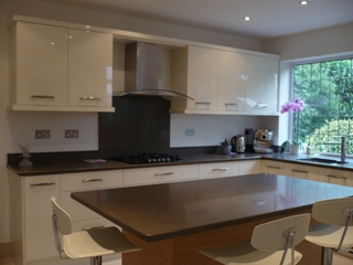 Cream Kitchen